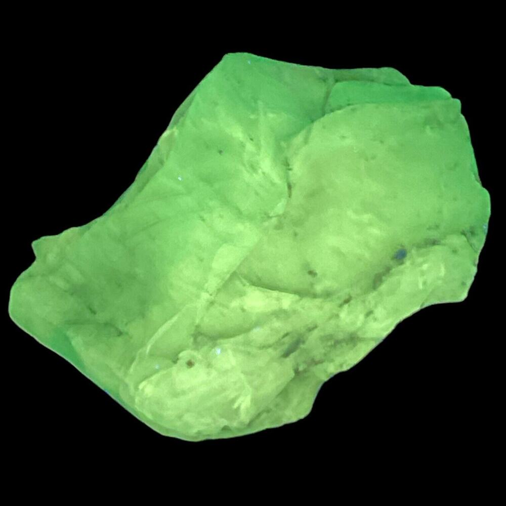 Emerald Art Glass Cullet Glowing‎ Manganese Slag Glass #5GX52